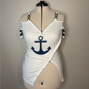 chicme White Ribbed Top with Tag Detail